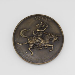 قیمت مدال یادبود شاه عباس 1395