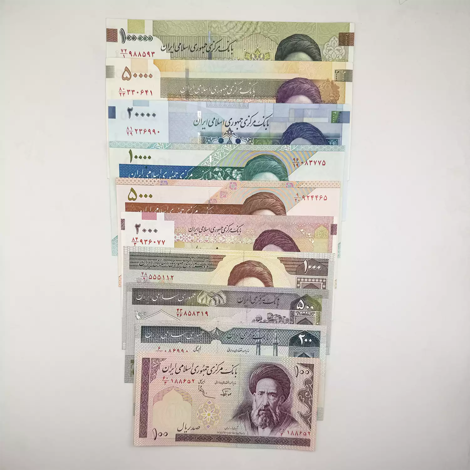 اسکناس جمهوری اسلامی طرح امام خمینی - ست 10 عددی سوپر بانکی - 988593 3 قیمت ست اسکناس 10 عددی جمهوری امام خمینی