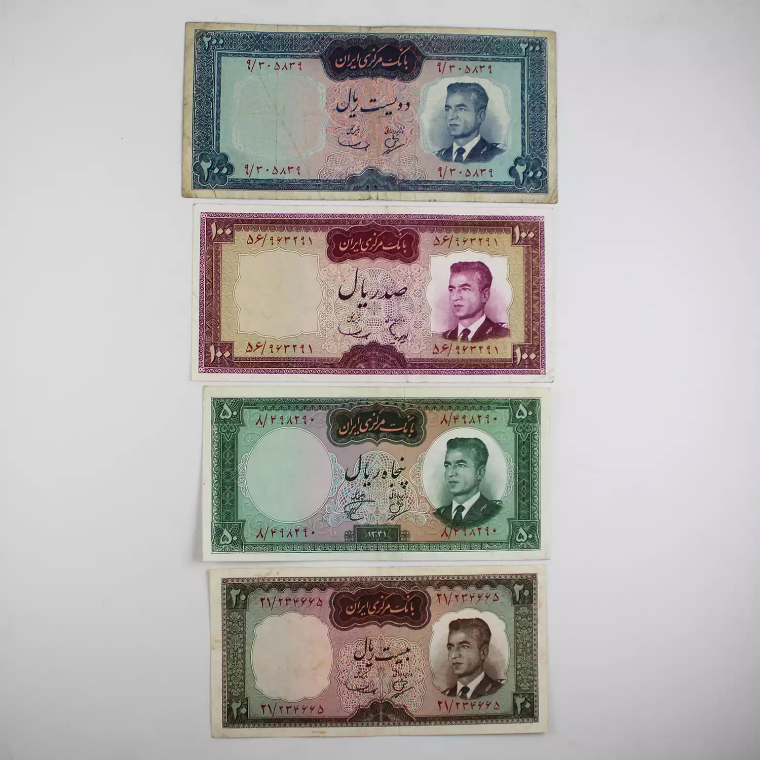 ست اسکناس کراواتی محمدرضا شاه - 305839 3 قیمت ست اسکناس کراواتی پهلوی، بصورت 4 برگ